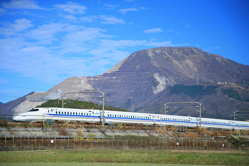 伊吹山と東海道新幹線